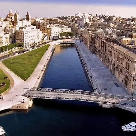 Traditional House In - Tal-kajjik Near Valletta Ferry Service Casa vacanze *